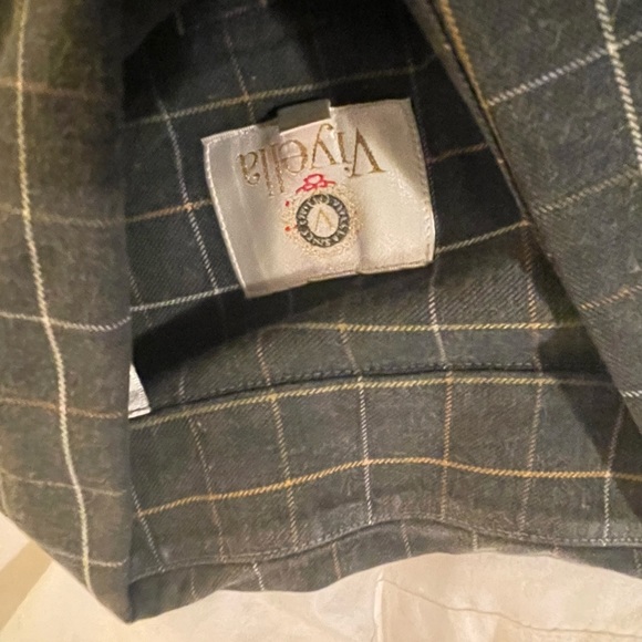 Men’s. Dress shirt. XL. Viyella. Green with gold and cream check. Button collar. - Picture 3 of 3